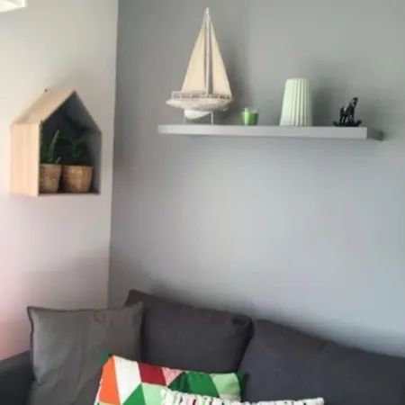 Cosy, Vue Sur Parc, 3 Mins Benoit *