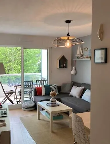 Апартаменты Cosy, Vue Sur Parc, 3 Mins Benoit *